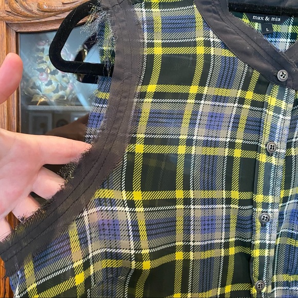 Max & Mia Sheer Plaid Sleeveless Blouse - Picture 4 of 9